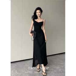 高級感氣質辣妹吊帶連衣裙女夏季2025年新款修身顯瘦內搭小黑裙子