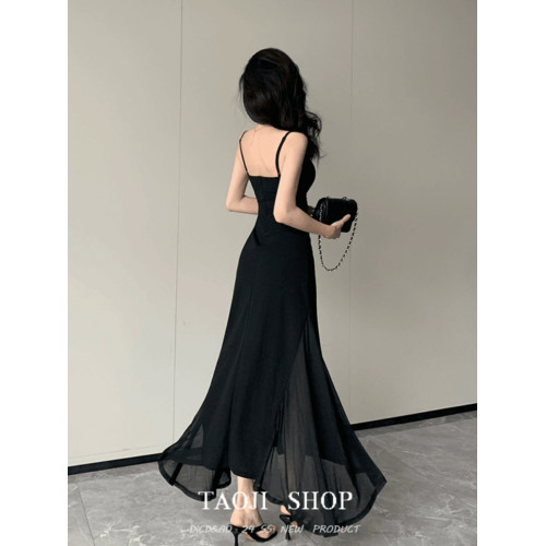 高級感氣質辣妹吊帶連衣裙女夏季2025年新款修身顯瘦內搭小黑裙子