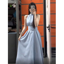 藍色法式無袖掛脖露肩連衣裙子女夏季2025新款氣質海邊小個子長裙