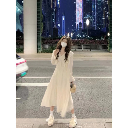 法式氣質長袖連衣裙女2025早秋新款收腰顯瘦溫柔風初戀裙子設計感