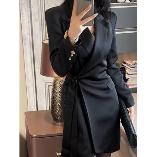 氣質禦姐範系帶連衣裙女2025春秋新款港風顯瘦百搭中長款收腰裙