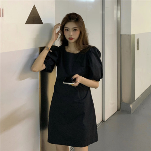 夏季2025新款大碼女裝胖mm寬松遮肚顯瘦方領泡泡袖超仙氣質連衣裙