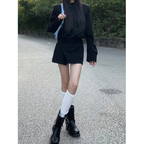 2025新款早秋衛衣套裝連衣裙子女裝秋冬高級感黑色韓系穿搭兩件套