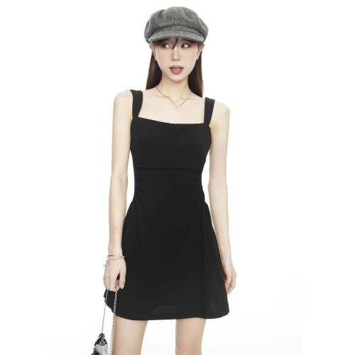 黑色吊帶連衣裙女夏季新款掐腰超顯瘦無袖短裙露肩設計感小黑裙女