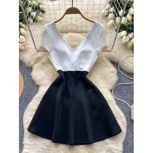 名媛性感V領低胸短袖連衣裙女夜店風收腰顯瘦a字蹦迪短裙辣妹裙子