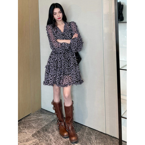 2025早秋穿搭巨好看的法式今年流行獨特漂亮夏日絕美碎花連衣裙女 2025早秋穿搭巨好看的法式今年流行獨特漂亮夏日絕美碎花連衣裙女