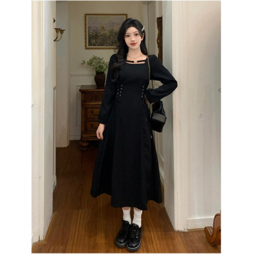 大碼女裝法式長袖連衣裙秋季梨形身材裙子胖MM遮肚顯瘦氣質小黑裙