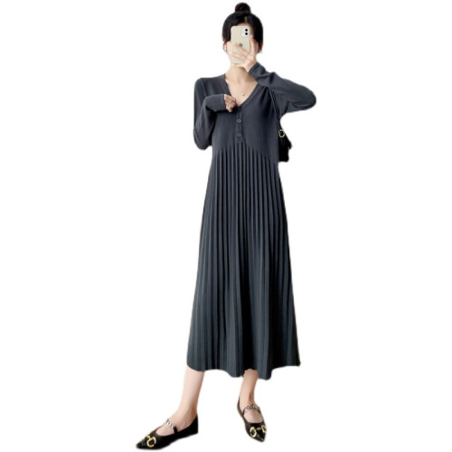 大碼裙子長款減齡氣質毛衣裙女秋冬經典款極簡優雅針織V領連衣裙