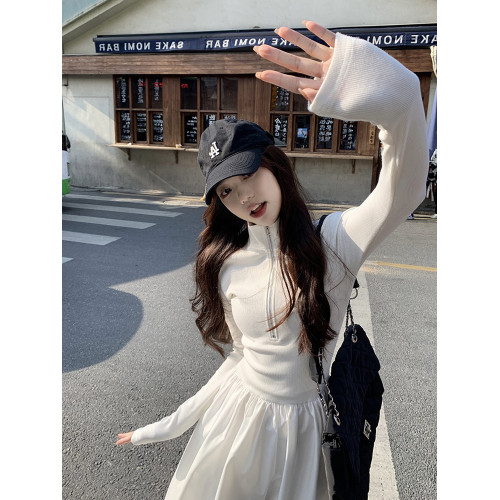 法式氣質立領長袖針織拼接連衣裙女早秋收腰顯瘦大擺裙A字長裙子