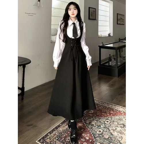 法式赫本風背帶連衣裙女春秋新款百搭顯瘦高級感襯衫收腰兩件套裝