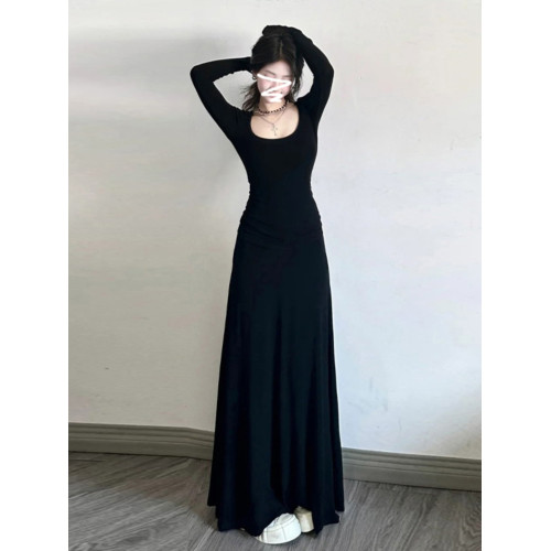 法式方領長袖連衣裙黑色顯瘦收腰打底裙高個子大裙擺長裙