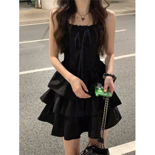 2025新款法式黑色吊帶連衣裙子女夏掐腰顯瘦氣質絕美公主蓬蓬裙