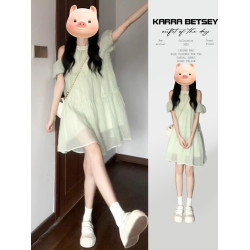 2025新款小個子露肩掛脖吊帶綠色連衣裙子女夏季法式初戀仙女短裙