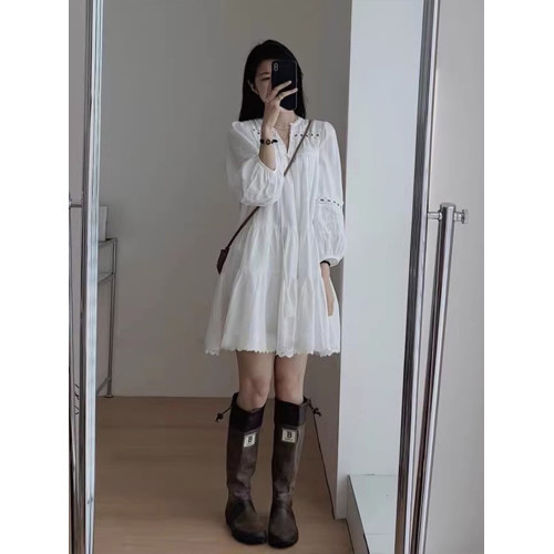 法式白色襯衫連衣裙女2025新款秋季小個子巨好看新疆雲南旅遊穿搭