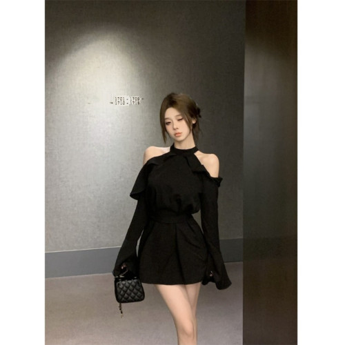 純欲性感露肩掛脖長袖連衣裙女夏季黑色氣質短裙顯瘦收腰a字裙子