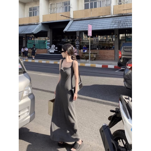 辣妹吊帶連衣裙女秋冬2025新款大碼胖mm無袖高級感收腰顯瘦中長裙