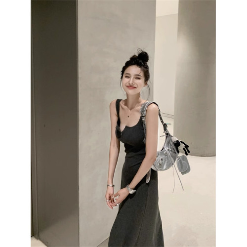 黑色純欲針織背心吊帶連衣裙女夏辣妹氣質高級感收腰顯瘦包臀長裙