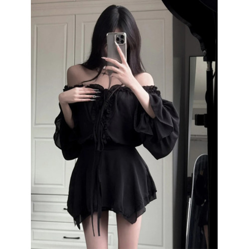 韓系氛圍感穿搭黑色一字肩連衣裙女夏季絕美法式氣質收腰a字裙子