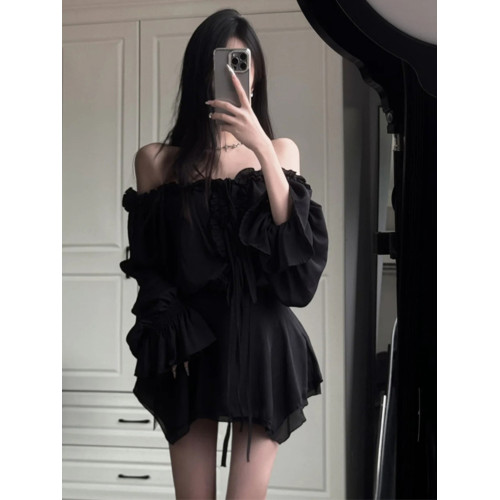 韓系氛圍感穿搭黑色一字肩連衣裙女夏季絕美法式氣質收腰a字裙子