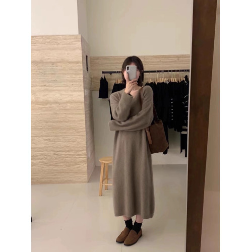 軟糯毛衣裙慵懶風寬松直筒長款秋冬配大衣V領針織打底連衣裙女