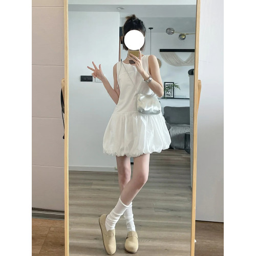 法式白色花苞連衣裙子女夏2025新款小個子背心吊帶小衆蓬蓬裙短裙 法式白色花苞連衣裙子女夏2025新款小個子背心吊帶小衆蓬蓬裙短裙