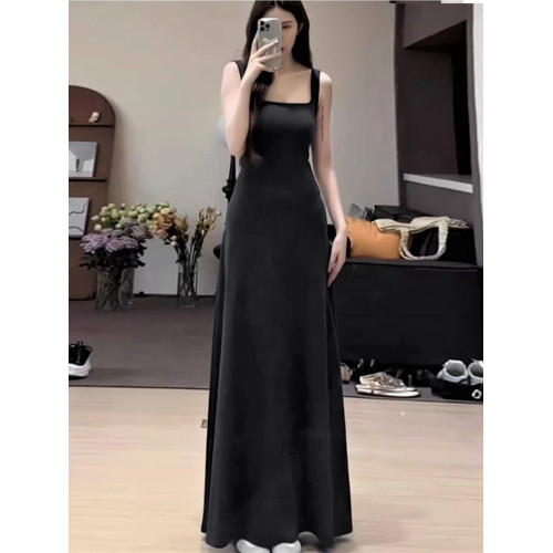 法式復古氣質方領大擺連衣裙女高級感收腰拖地裙打底內搭背心長裙 法式復古氣質方領大擺連衣裙女高級感收腰拖地裙打底內搭背心長裙