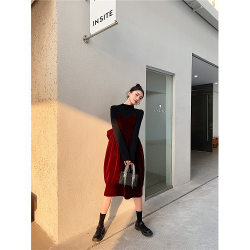  酒紅絲絨露背大蝴蝶結年會禮服宴會生日吊帶連衣裙女