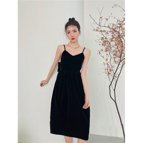  酒紅絲絨露背大蝴蝶結年會禮服宴會生日吊帶連衣裙女