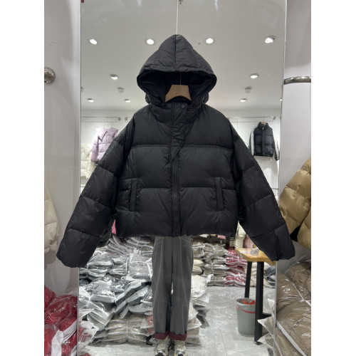 2025年冬季新款羽絨服女短款連帽小個子高腰麵包服白鴨絨外套潮 2025年冬季新款羽絨服女短款連帽小個子高腰麵包服白鴨絨外套潮