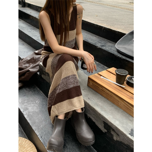 美拉德條紋針織連衣裙女春秋配皮衣打底毛衣裙慵懶垂墜感內搭長裙