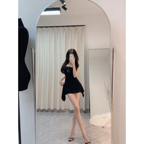 帶胸墊純欲褶皺掐腰辣妹修身百搭顯白A字魚尾抹胸連衣裙短裙子女