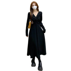 黑色長袖針織連衣裙女早秋大碼胖mm顯瘦高級感氣質配大衣打底長裙