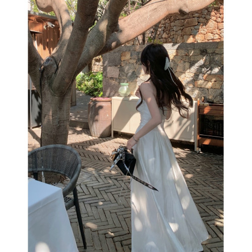 初戀風溫柔白色抹胸連衣裙女裝夏季2025新款褶皺高腰顯瘦A字長裙