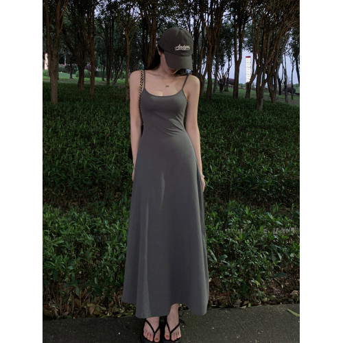 卡戴珊黑色辣妹顯瘦修身大擺長裙休閒絕美吊帶連衣裙2024新款女夏