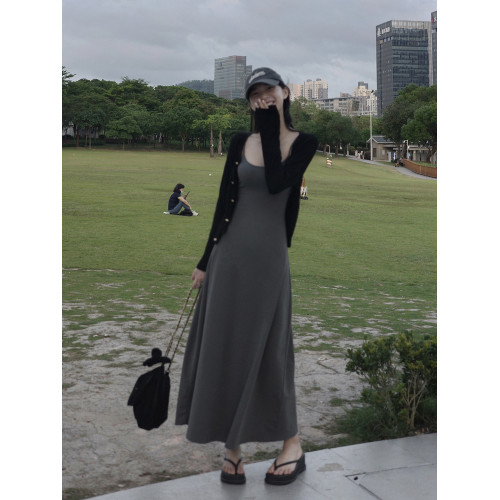 卡戴珊黑色辣妹顯瘦修身大擺長裙休閒絕美吊帶連衣裙2024新款女夏