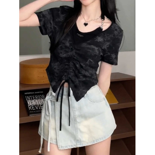 大碼夏季設計感掛脖短款短袖T恤女胖mm假兩件高級感顯瘦正肩上衣