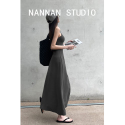 美式時髦出街簡約休閒大裙擺吊帶連衣裙女寬松春秋日常通勤長裙子