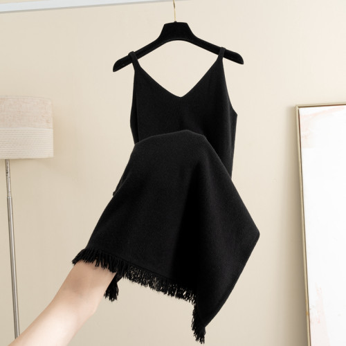 V領吊帶背心針織連衣裙女2025秋冬新款中長款內搭外穿打底毛衣裙