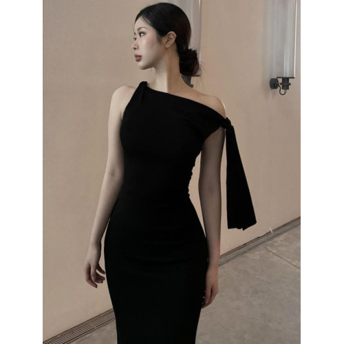 歐美風設計感綁帶露肩無袖連衣裙女夏季氣質高腰修身顯瘦過膝長裙