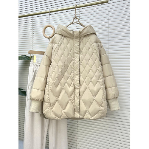反季2025年新款中長款連帽羽絨服女繭型寬松白鴨絨時尚菱形格大碼 反季2025年新款中長款連帽羽絨服女繭型寬松白鴨絨時尚菱形格大碼