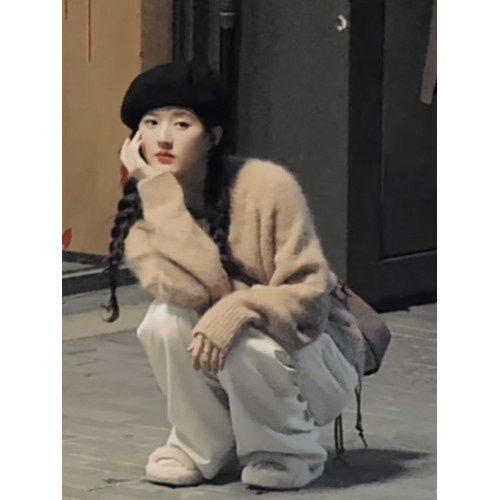 媮媮藏不住趙露思桑稚同款水貂絨套頭毛衣女裝秋冬慵懶風上衣套裝 媮媮藏不住趙露思桑稚同款水貂絨套頭毛衣女裝秋冬慵懶風上衣套裝