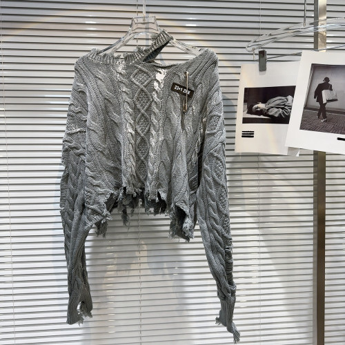 網紅同款2025秋季新款小衆款金屬別針塗鴉破洞毛邊辣妹針織毛衣女