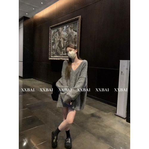 灰色v領毛衣女套頭2025秋冬新款慵懶高級感寬松外穿中長款針織衫