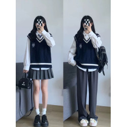 胖MM200斤特大碼套裝春秋學院風條紋針織毛衣馬甲搭配襯衣百褶裙