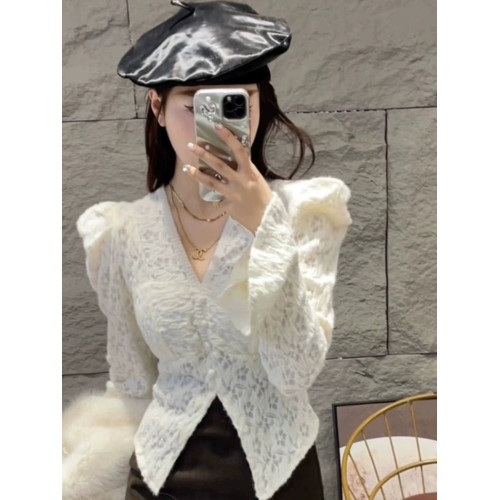 2024冬短款純欲V領長袖T恤泡泡袖鏤空修身顯瘦加厚蕾絲磨毛上衣女