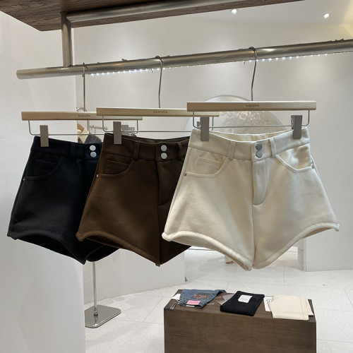 美拉德棕色呢子短褲女2025年秋冬新款復古顯瘦高腰熱褲濶腿褲靴褲