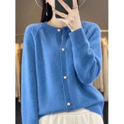 今年流行的小香風外套女針織開衫慵懶風圓領單排釦長袖毛衣外穿潮