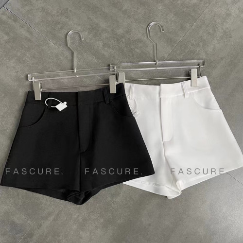 FASC自製 高腰西裝白色短褲女秋冬打底外穿黑色顯瘦熱褲小個子