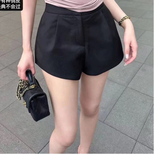 黑色高腰a字短褲女 秋季西裝超短褲辣妹顯瘦百搭小個子濶腿西褲 黑色高腰a字短褲女 秋季西裝超短褲辣妹顯瘦百搭小個子濶腿西褲