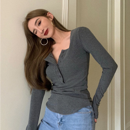 心機v領紐釦螺紋長袖t恤女灰色2025秋冬新款修身打底衫內搭上衣潮